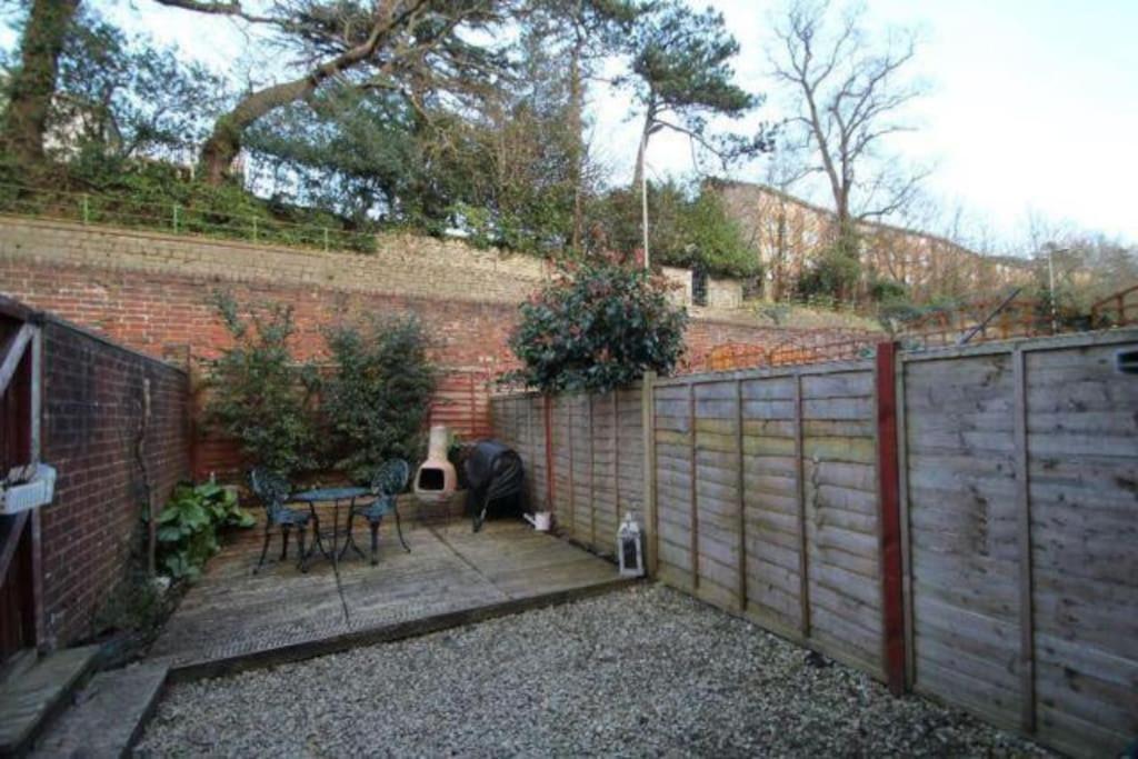 Cosy With Parking Close To Centre Exeter