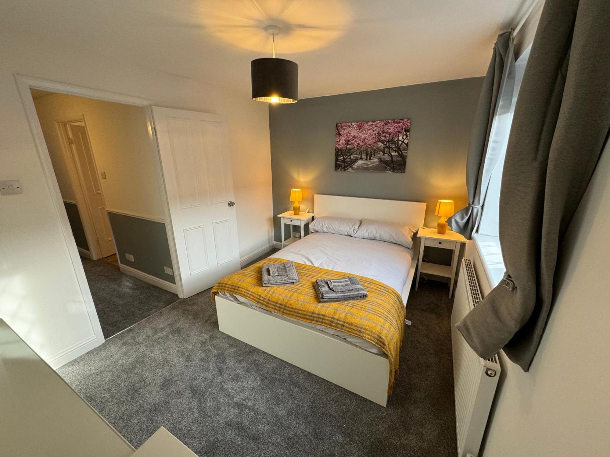 Cosy With Parking Close To Centre Casa de Férias *